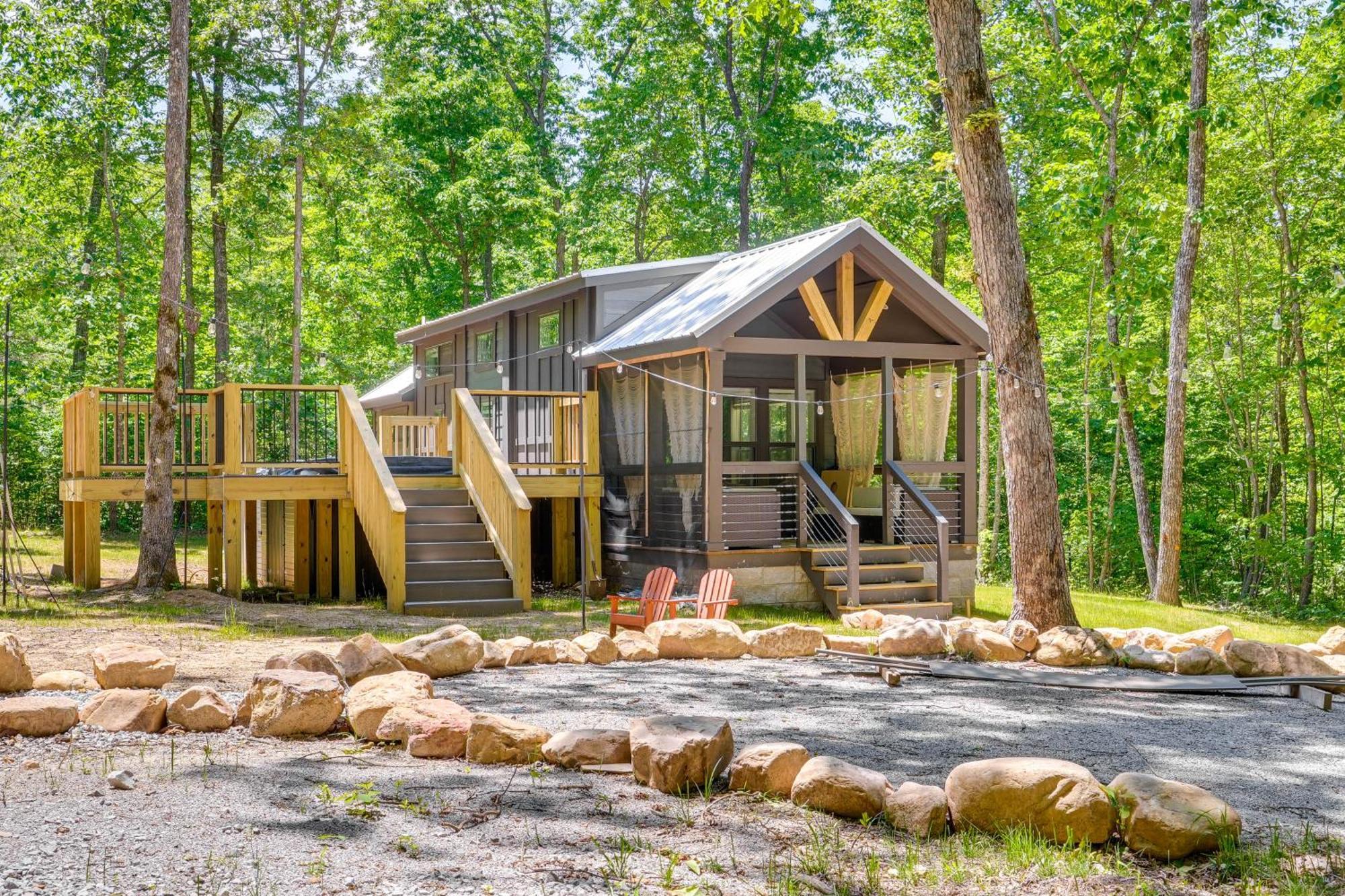 Monteagle Cabin With Swim Spa, Sauna And Fire Pit! Bagian luar foto