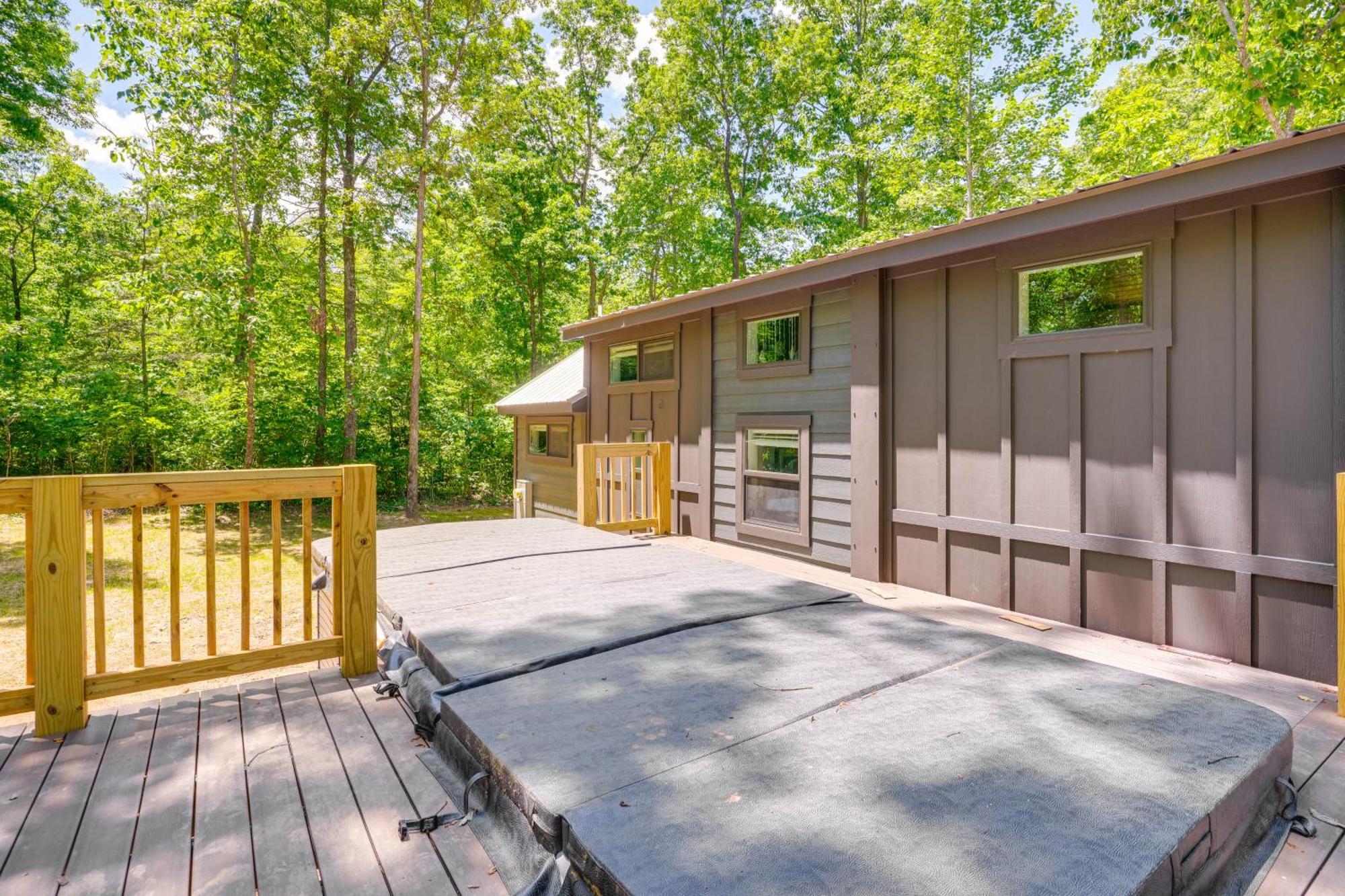 Monteagle Cabin With Swim Spa, Sauna And Fire Pit! Bagian luar foto