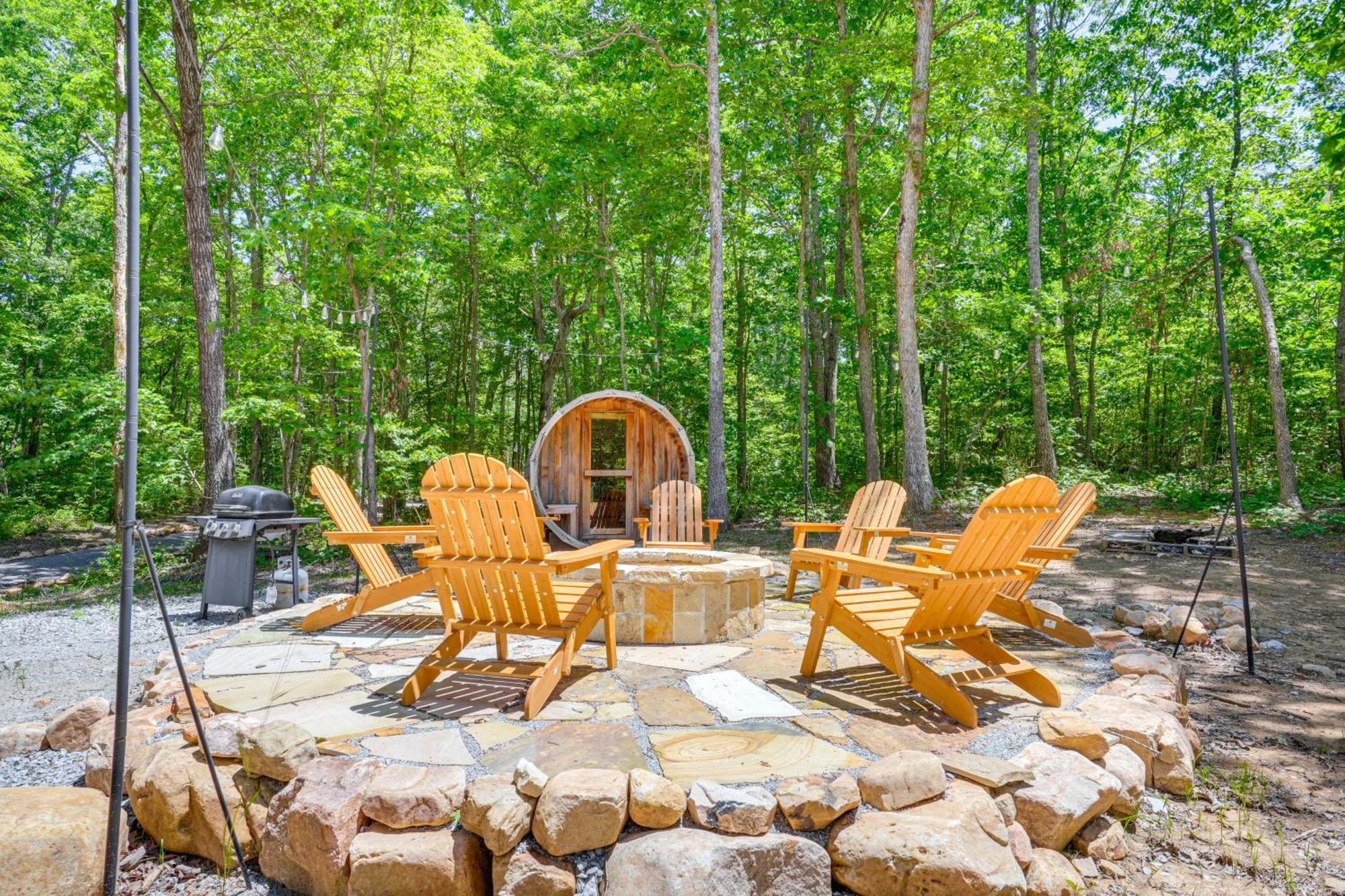 Monteagle Cabin With Swim Spa, Sauna And Fire Pit! Bagian luar foto