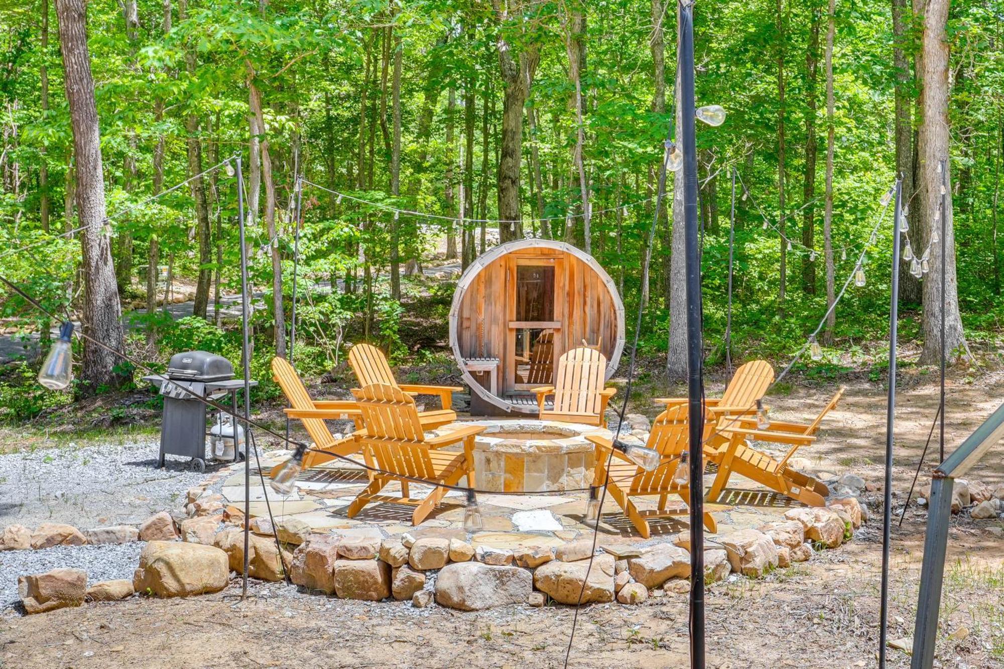 Monteagle Cabin With Swim Spa, Sauna And Fire Pit! Bagian luar foto